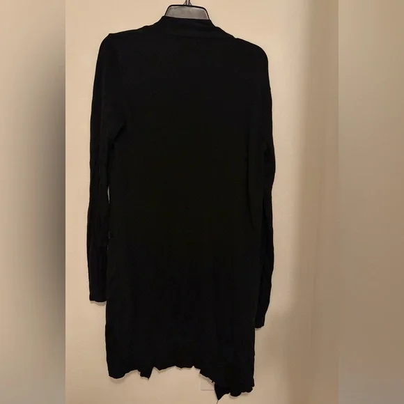 Carly Jean Los Angeles Cardigan - Picture 3 of 4